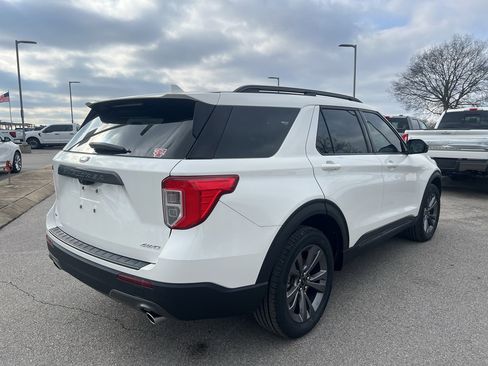 Certified 2022 Ford Explorer XLT w/ Equipment Group 202A image 5
