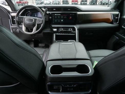 Certified 2025 GMC Sierra 3500 Denali w/ Technology Package image 24