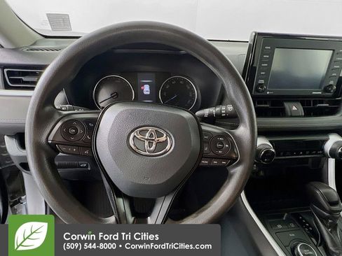 Used 2021 Toyota RAV4 XLE image 8