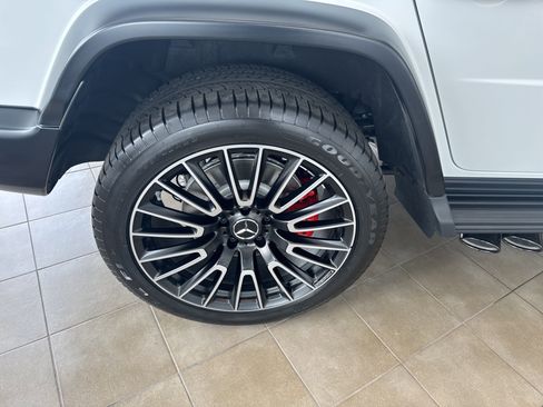Used 2025 Mercedes-Benz G 63 AMG 4MATIC image 11