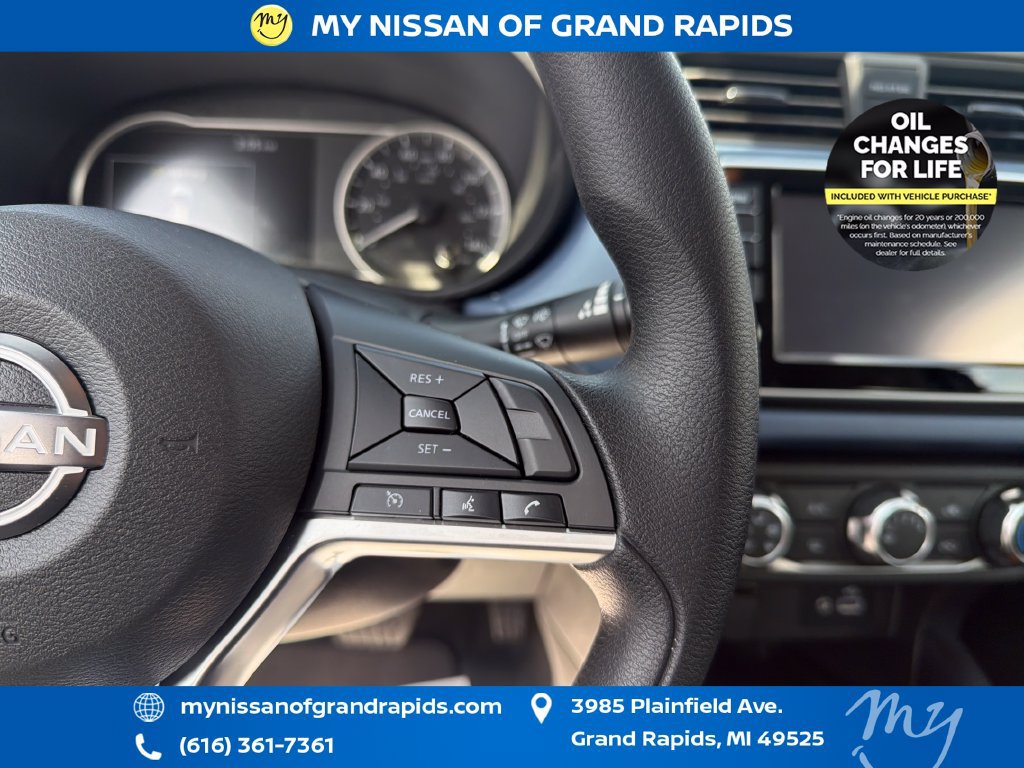 Used 2025 Nissan Versa SV w/ Trunk Package FWD image 18