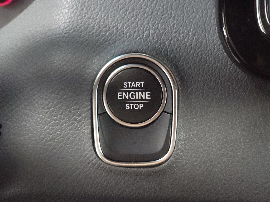 Used 2025 Mercedes-Benz Sprinter 2500 image 15