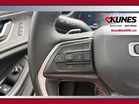 Used 2024 Jeep Grand Cherokee Limited 4xe AWD/4WD image 17