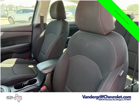 Used 2021 Kia Forte LXS FWD image 22