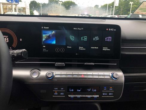 Certified 2025 Hyundai Kona SEL AWD/4WD image 18