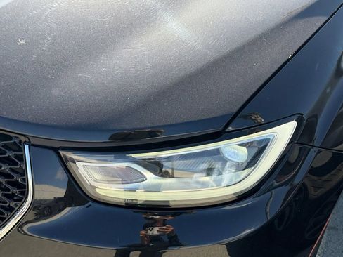 Used 2024 Chrysler Pacifica Touring-L image 33