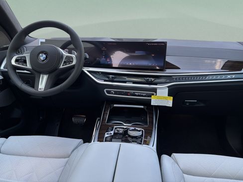 Used 2026 BMW X7 xDrive40i w/ Executive Package AWD/4WD image 35