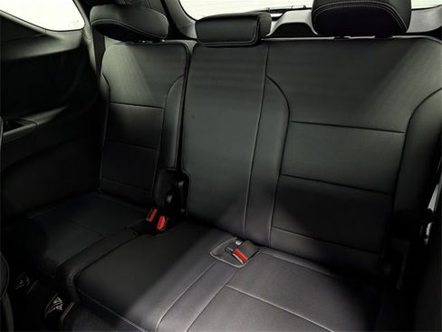 New 2026 Chevrolet Traverse LT image 14