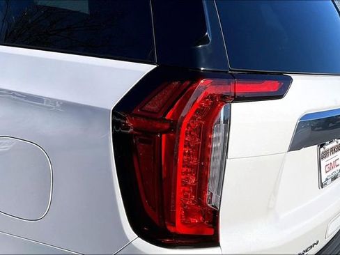 Certified 2021 GMC Yukon XL Denali image 32