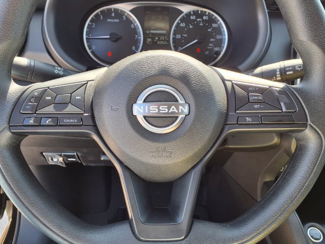 Certified 2025 Nissan Kicks Play S FWD image 9