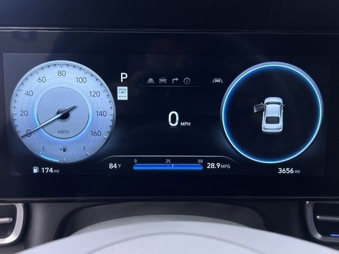 Used 2025 Hyundai Elantra SEL w/ Cargo Package image 17