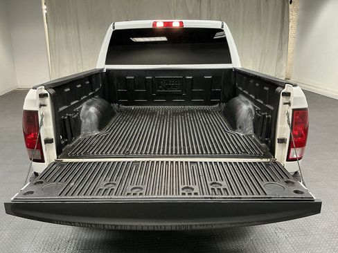 Used 2021 RAM 1500 Classic SLT AWD/4WD image 22