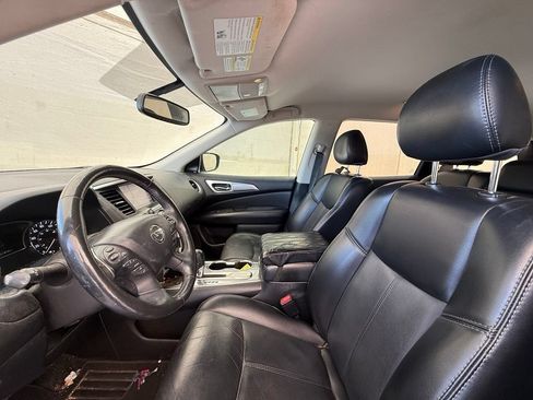 Used 2019 Nissan Pathfinder SL FWD image 13