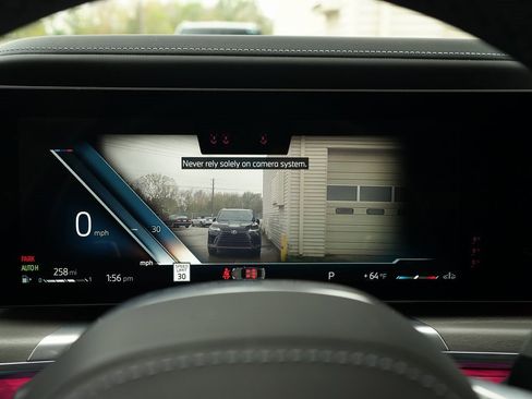 Used 2023 BMW 760i xDrive image 14