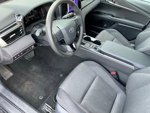 Used 2025 Toyota Camry LE image 13