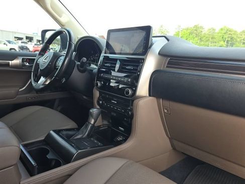 Used 2023 Lexus GX 460 Premium AWD/4WD image 19