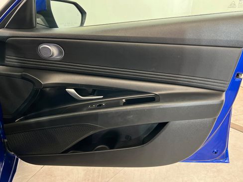 Used 2023 Hyundai Elantra SEL w/ Convenience Package image 23