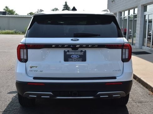 Used 2025 Ford Explorer Active w/ Active Comfort Package AWD/4WD image 10
