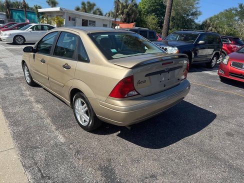 Used 2001 Ford Focus SE image 6