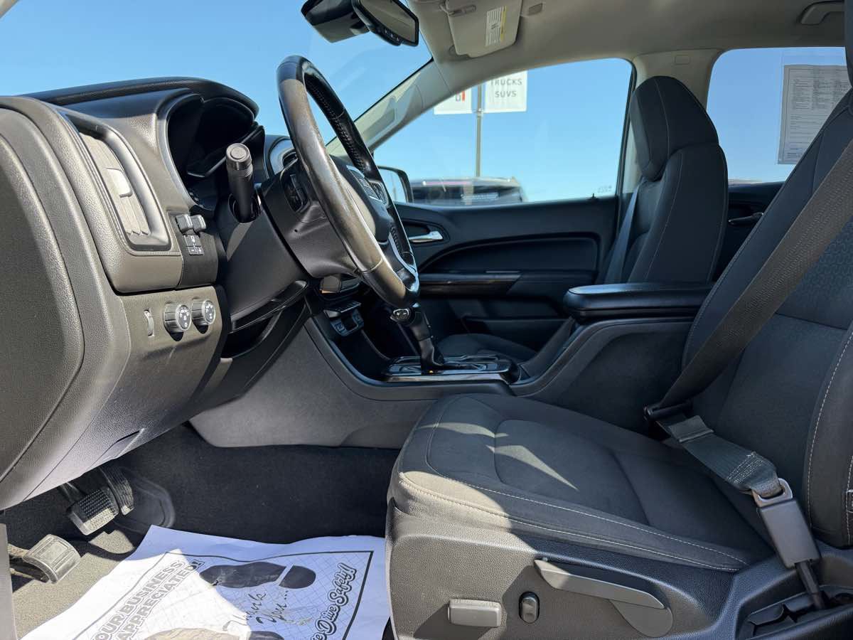 Used 2020 GMC Canyon SLE w/ Driver Alert Package AWD/4WD image 10