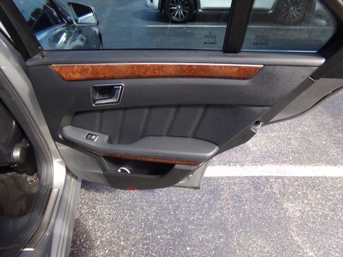 Used 2012 Mercedes-Benz E 350 4MATIC Sedan image 24