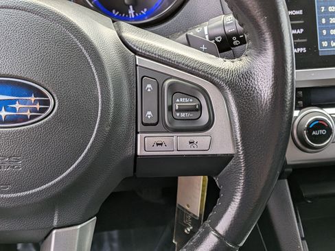 Used 2017 Subaru Outback 2.5i Premium image 16