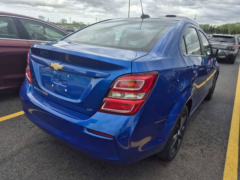 Used 2017 Chevrolet Sonic LT w/ Convenience Package FWD image 2