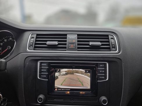 Used 2018 Volkswagen Jetta Wolfsburg Edition image 15