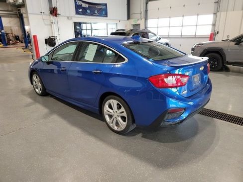 Used 2017 Chevrolet Cruze Premier FWD image 5
