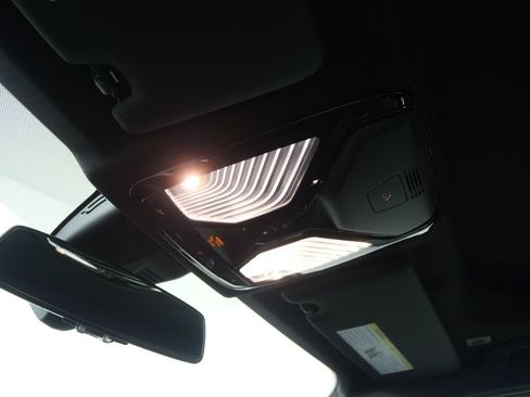 New 2026 BMW 330i Sedan w/ M Sport Package image 19