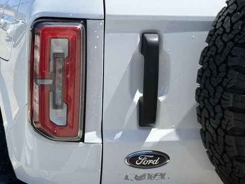 Used 2024 Ford Bronco Badlands AWD/4WD image 6