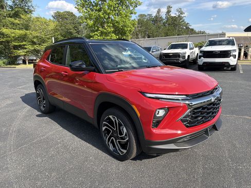 New 2026 Chevrolet TrailBlazer RS w/ Convenience Package AWD/4WD image 3