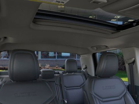 New 2026 Ford Maverick Lobo AWD/4WD image 12