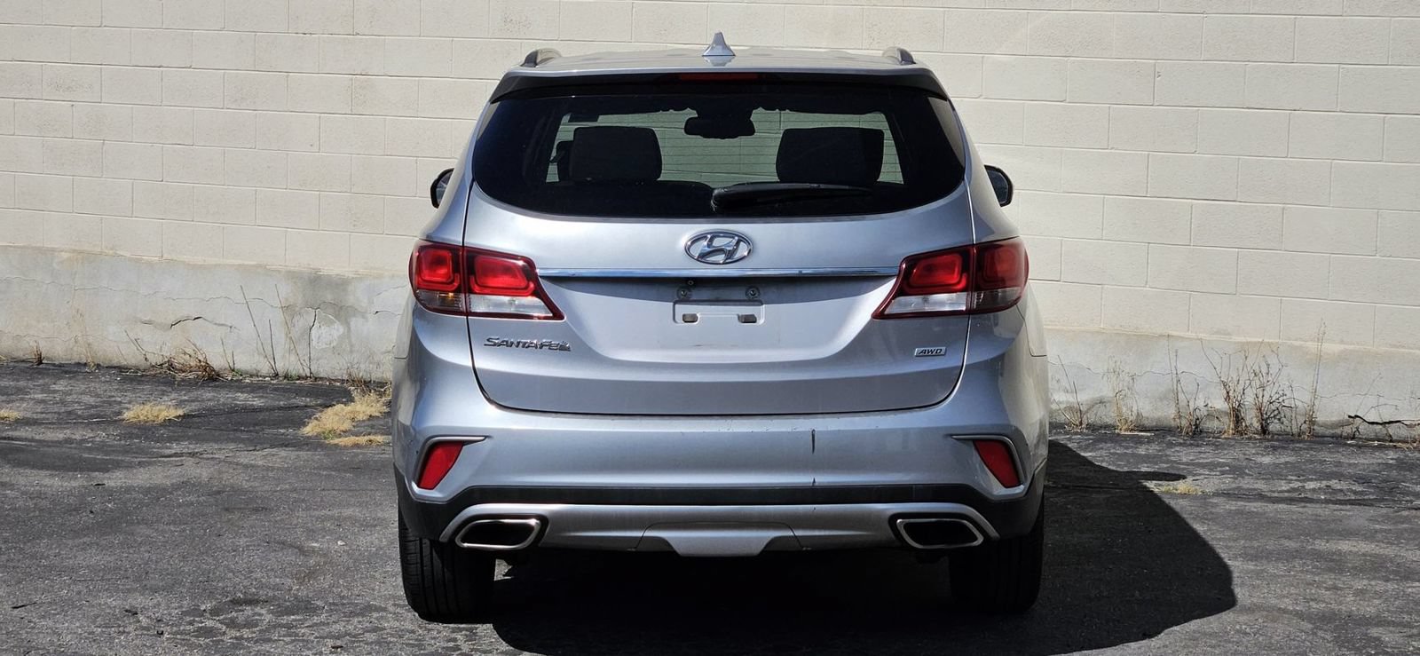 Used 2017 Hyundai Santa Fe SE AWD/4WD image 4