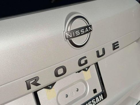 New 2026 Nissan Rogue SV FWD image 8