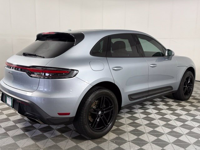 Used 2023 Porsche Macan AWD/4WD image 8