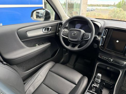 New 2026 Volvo XC40 B5 Plus w/ Protection Package Premier AWD/4WD image 12