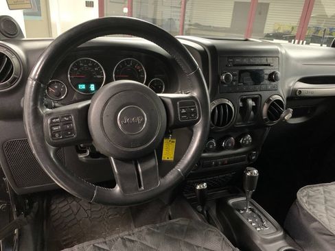 Used 2014 Jeep Wrangler Sport AWD/4WD image 7