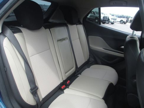 Used 2020 Buick Encore Preferred FWD image 19