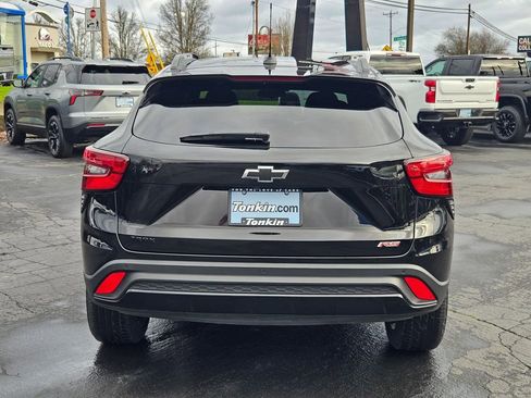Used 2025 Chevrolet Trax RS w/ Sunroof Package image 5