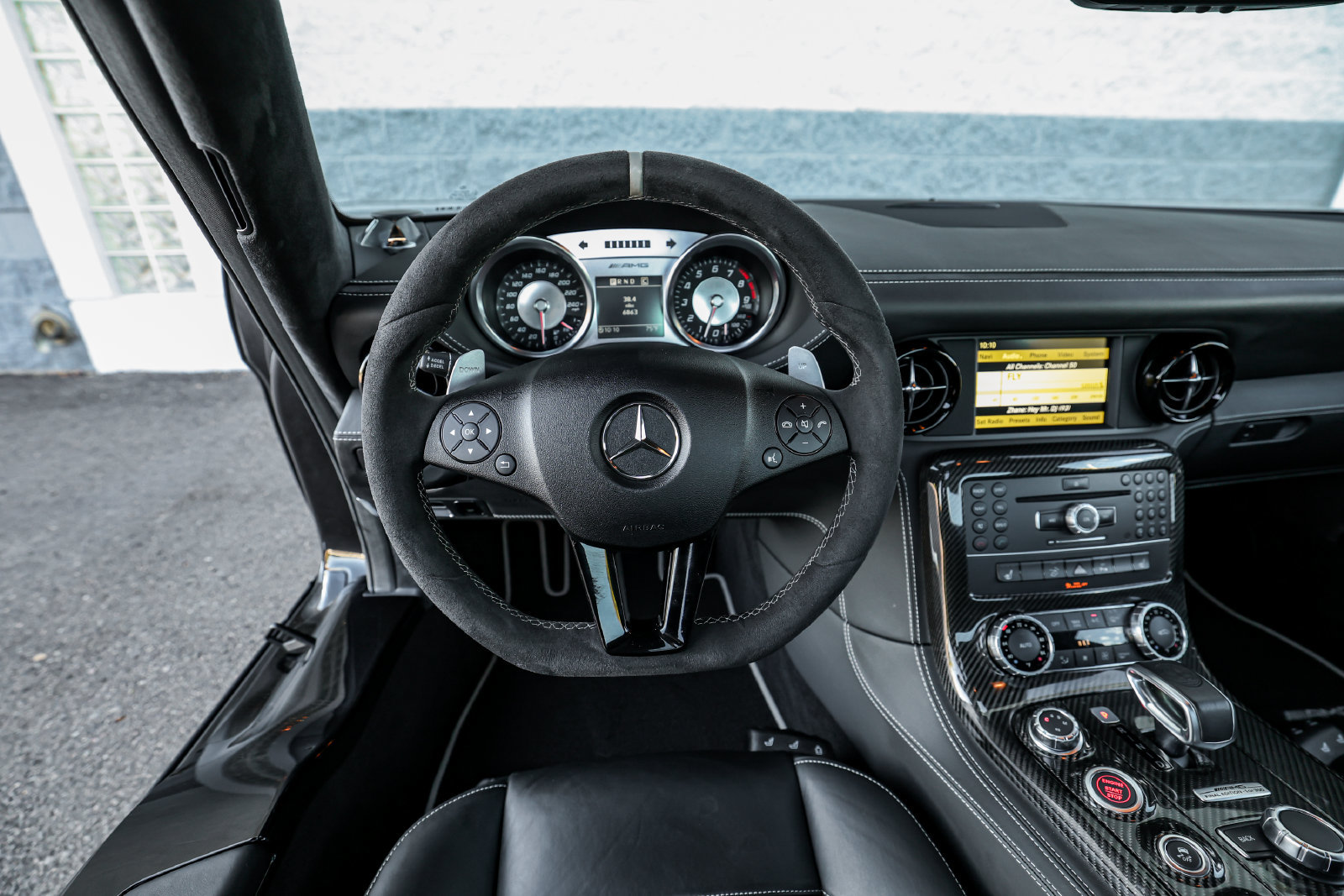Used 2015 Mercedes-Benz SLS AMG GT Final Edition image 30