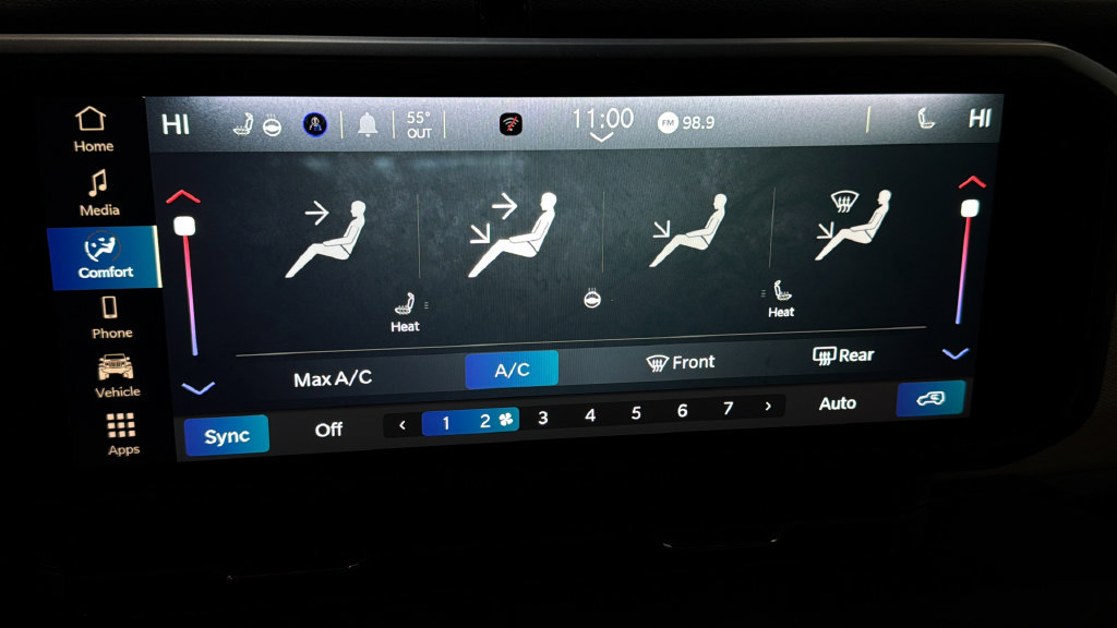 Used 2025 Jeep Wrangler Unlimited Sahara AWD/4WD image 29