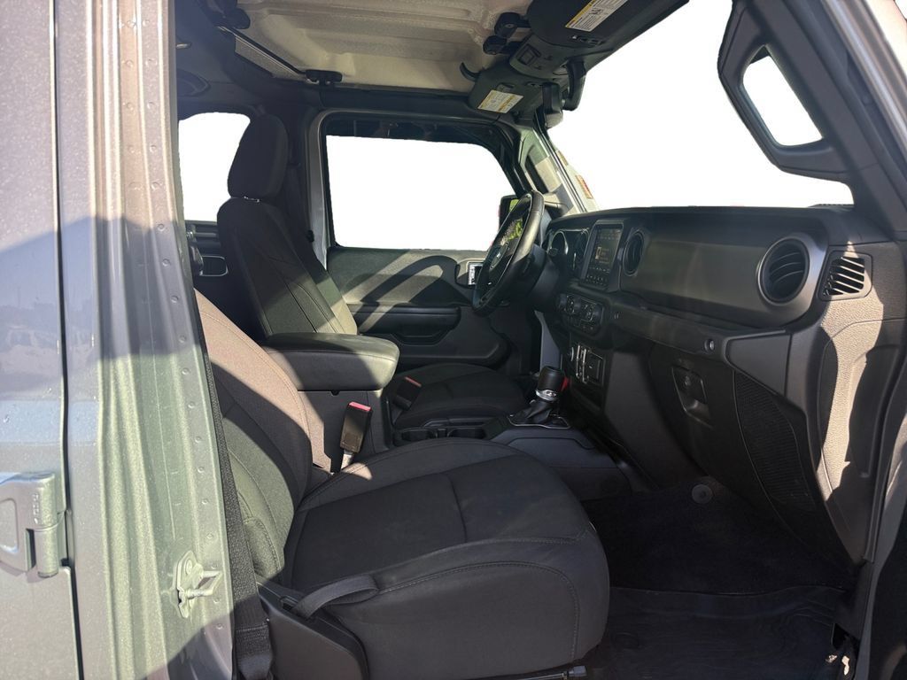 Used 2021 Jeep Gladiator Sport AWD/4WD image 15