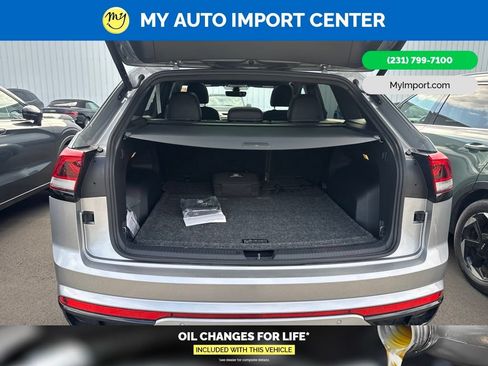 Used 2023 Volkswagen Atlas Cross Sport SEL R-Line AWD/4WD image 25