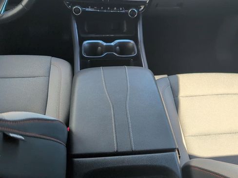 Certified 2025 Chevrolet Traverse LT AWD/4WD image 15