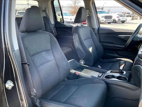 Used 2017 Honda Ridgeline Sport image 10