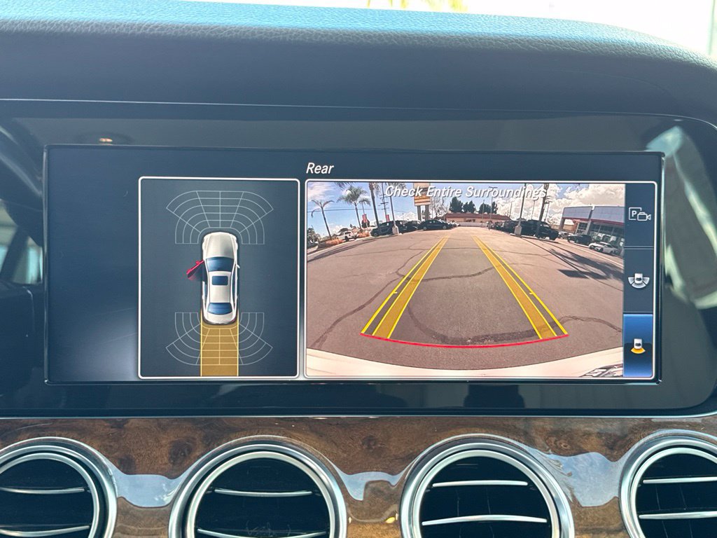 Used 2018 Mercedes-Benz E 300 image 33