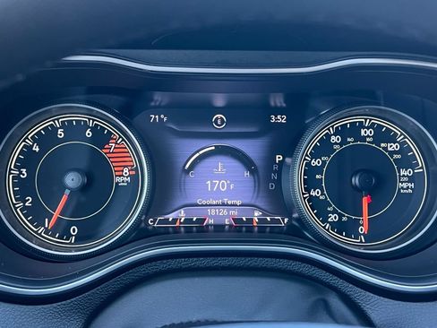 Used 2022 Jeep Cherokee Trailhawk w/ Premium Leather Package AWD/4WD image 24