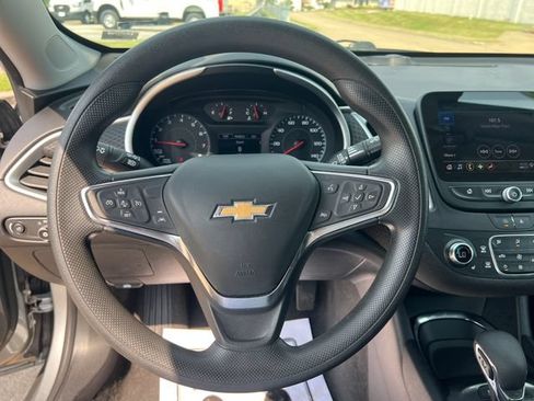 Used 2024 Chevrolet Malibu LT FWD image 13