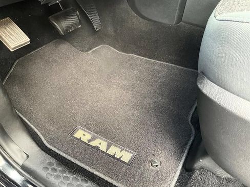Used 2017 RAM 1500 Big Horn AWD/4WD image 18